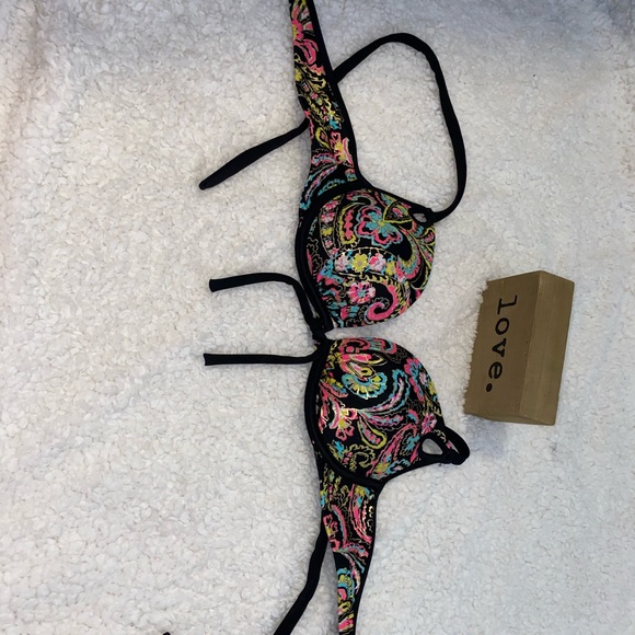 Victoria’s Secret Swim top - Picture 3 of 5